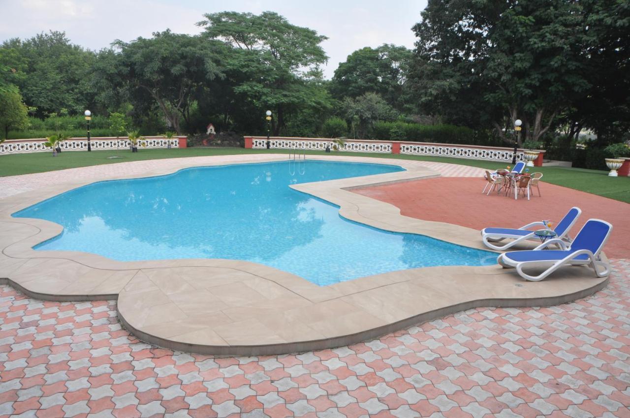 Orchard Palace Gondal Exterior foto